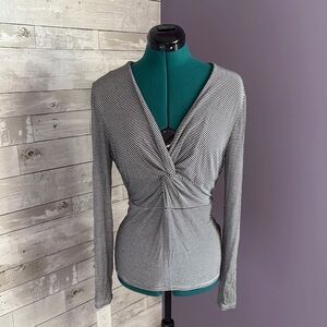 GUESS Striped Black and White Women's Top
